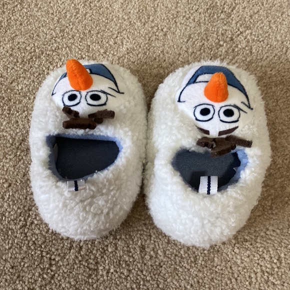 Olaf Slippers - Picture 2 of 4